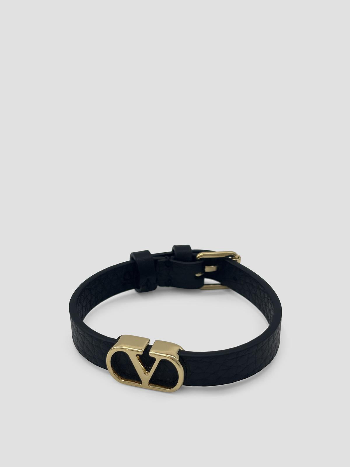 V Logo Signature Leather Bracelet