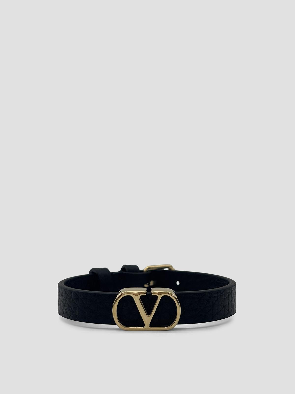 V Logo Signature Leather Bracelet