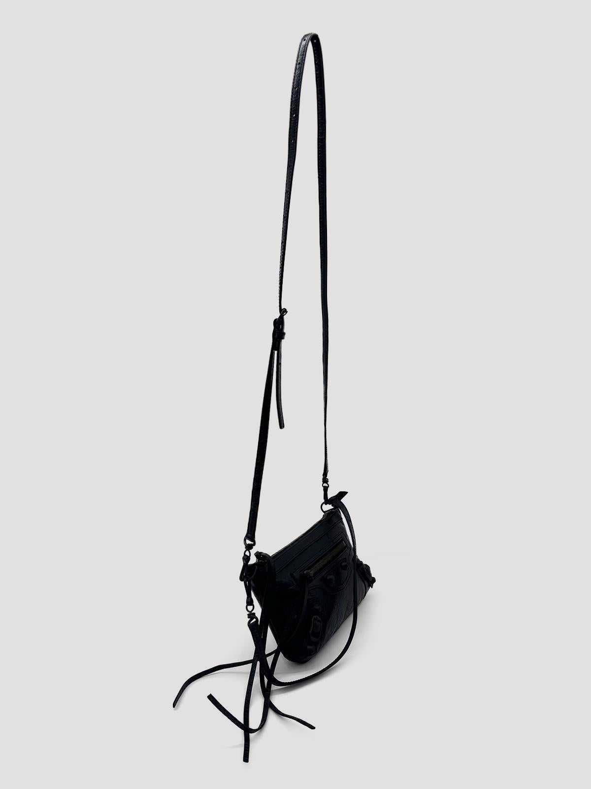 Le City Pouch On Strap