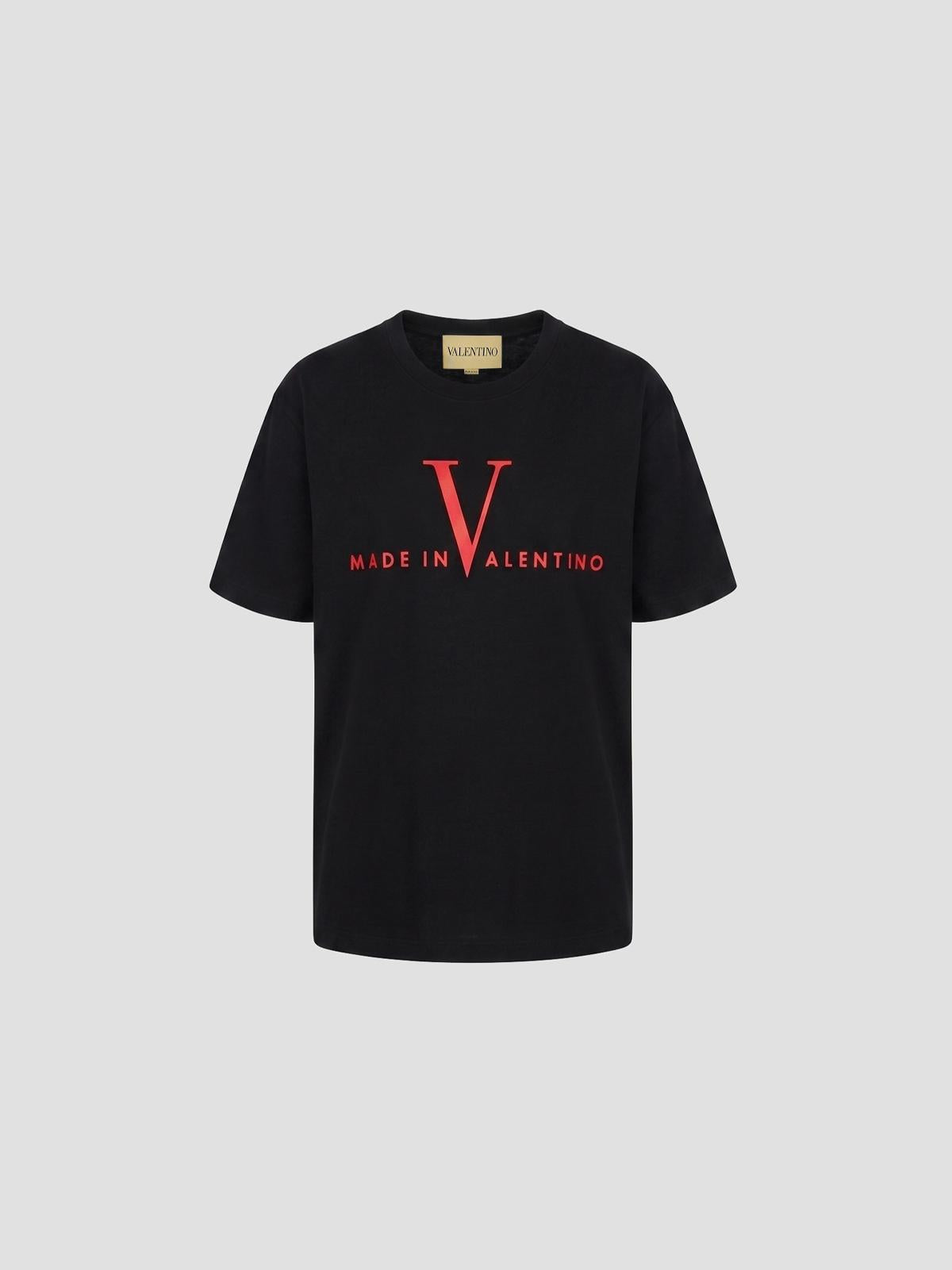 V T-Shirt