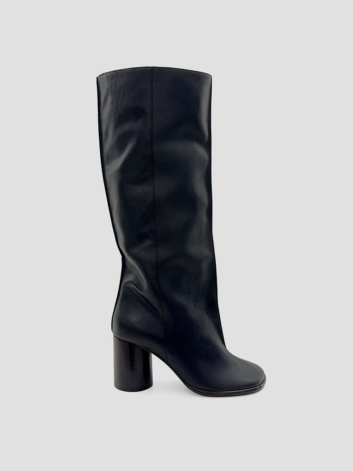 Crease Sleeve Boots